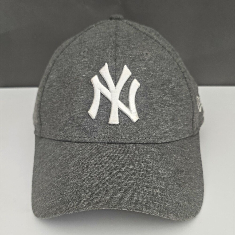 New Era New York Yankees 9FORTY MLB Gray Adjustable Cap Hat Officially Licensed